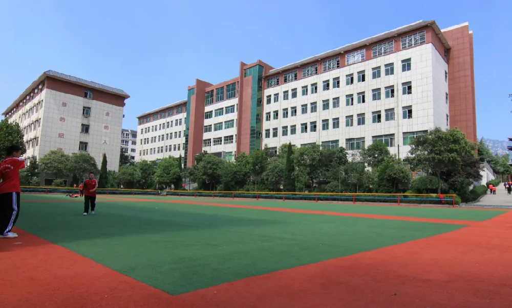 暑假孩子沉迷手机？嵩山少林小龙武校文武教学+心理辅导，找回自律与自信